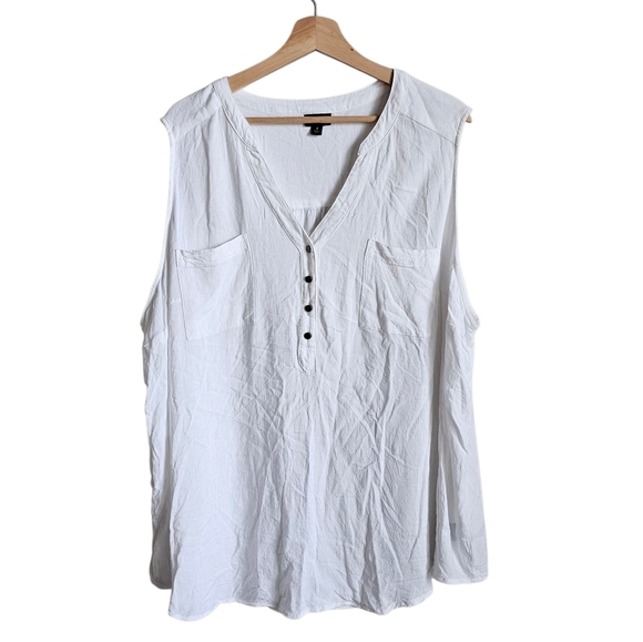 torrid Tops - Torrid White Career Sleeveless Relaxed Blouse Top Size 4x